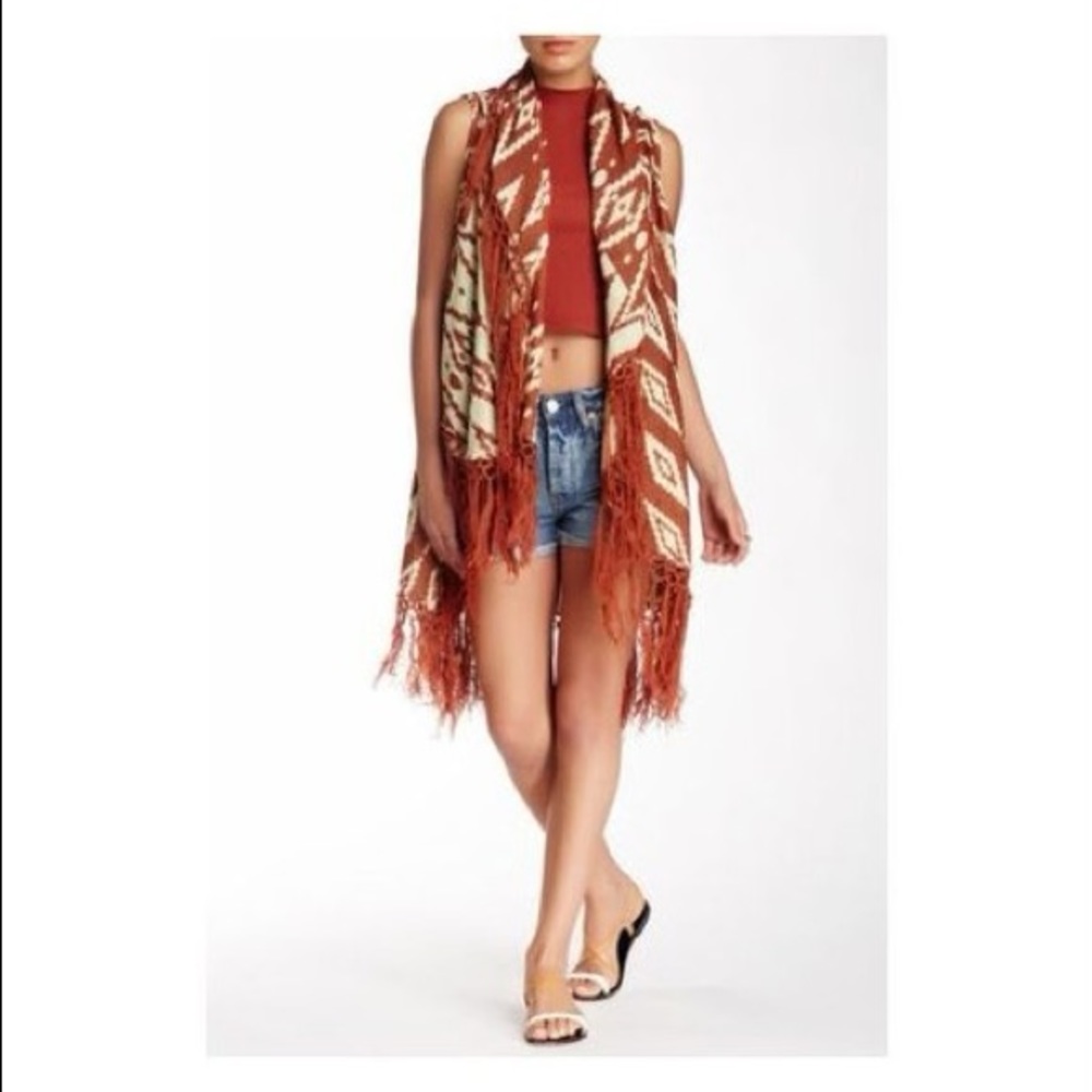 Raj poncho style best. NWT.